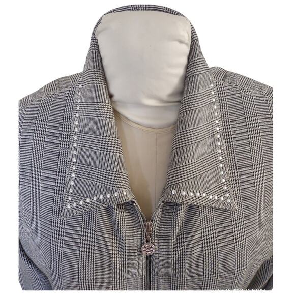 ST. JOHN Sporty Plaid Casual Zip Front Jacket Size M Oversized Casual Designer - Picture 11 of 16